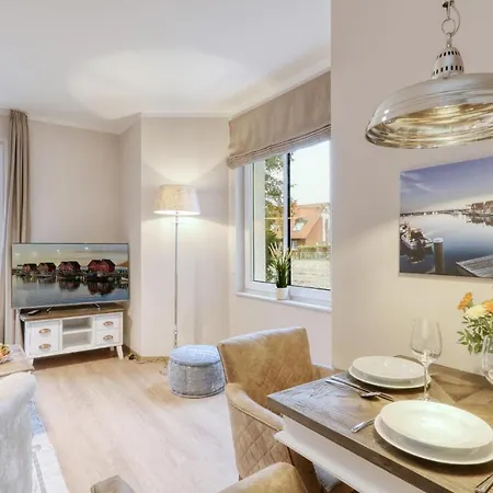 Apartment Baltischer Hof 4 *