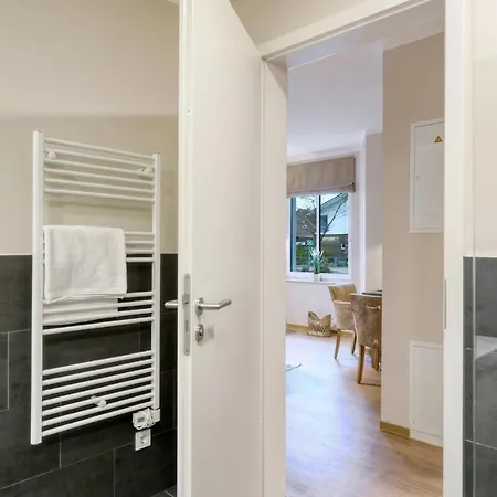 Apartment Baltischer Hof 4 *